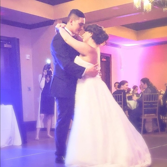 David’s Bridal Strapless Wedding Dress Size 12 - Picture 11 of 12